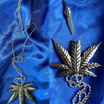 Hemp Queen Necklace Knife - Blades For Babes - Fixed Blade - 1