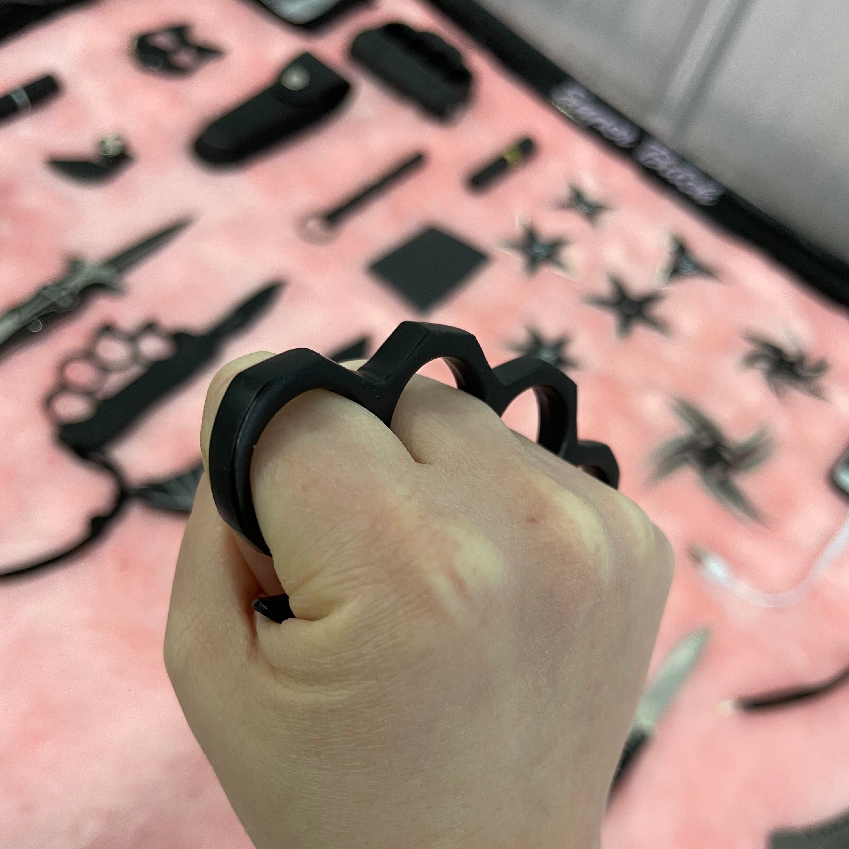 Black Steel Knuckles - Blades For Babes - Knuckles - 3