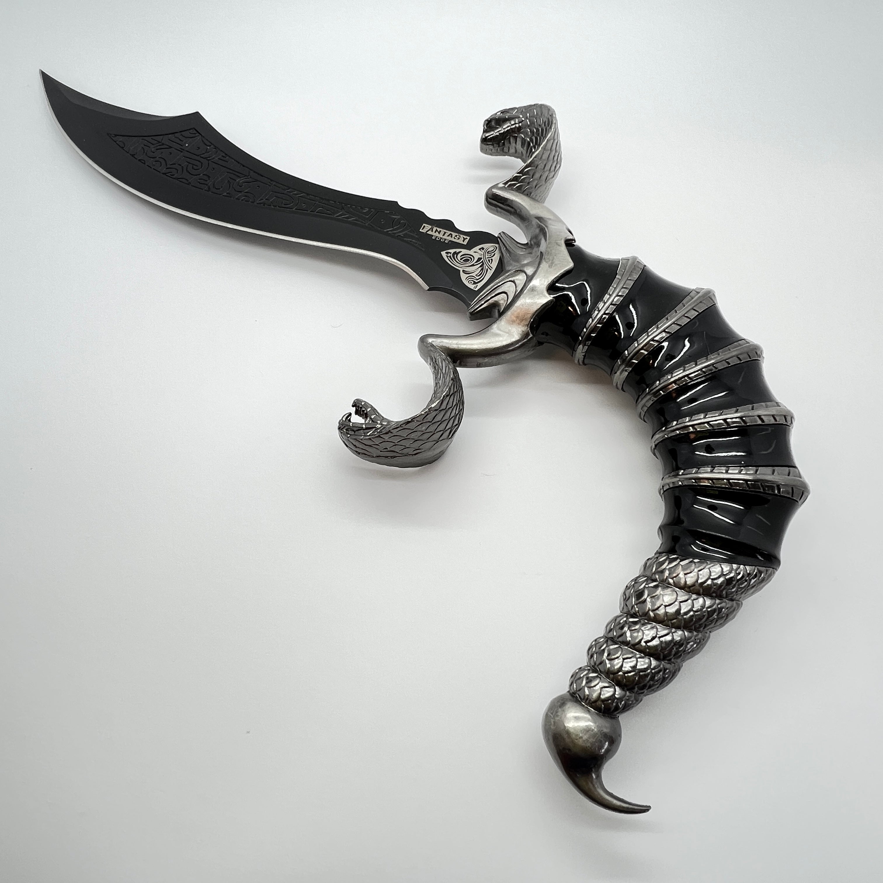 Scorpion King Slayer Dagger - Blades For Babes Fixed Blade