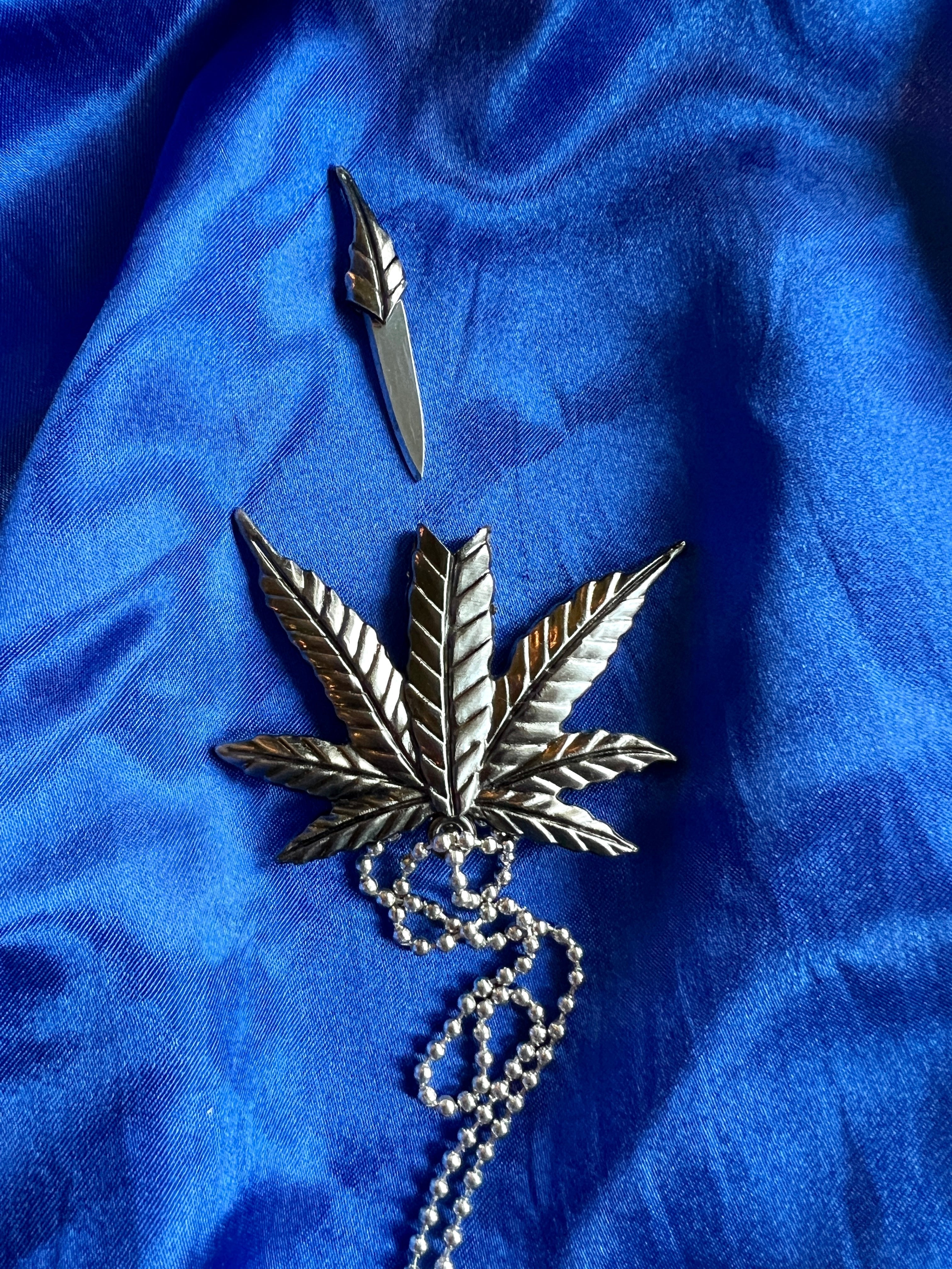 Hemp Queen Necklace Knife - Blades For Babes - Fixed Blade - 4